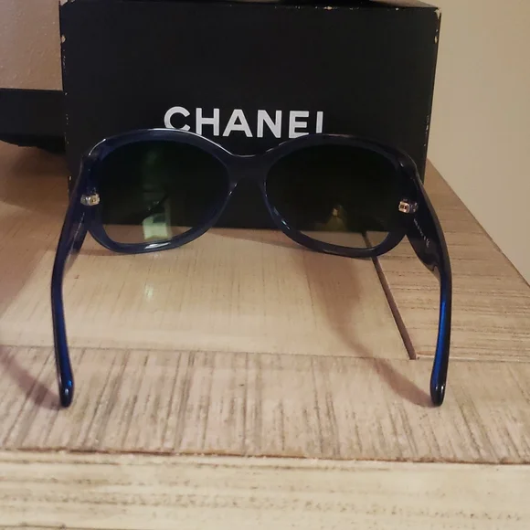 NWT⭐AUTHENTIC CHANEL⭐ Blue Jackie O style STUNNING SOPHISTICATED Sunglasses. - Picture 6 of 16